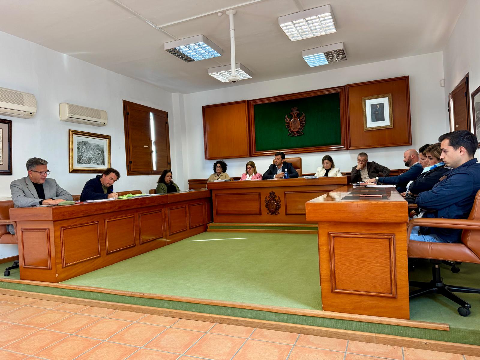 Mojácar Council held an ordinary plenary session today, 26th of March, in which issues relevant to the municipality's economic, social, and tourism development were addressed.